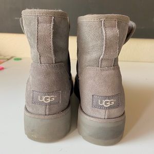Uggs